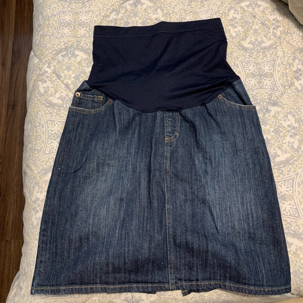 Liz Lange Maternity denim skirt, small